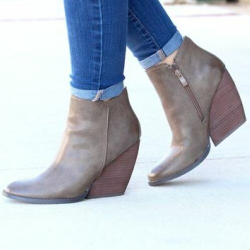 Very Volatile Whitby Boots Khaki Distressed Suede Leather Wedge Booties Sz 10 - Picture 1 of 12